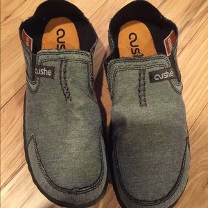 Cushe Shoes Size 9